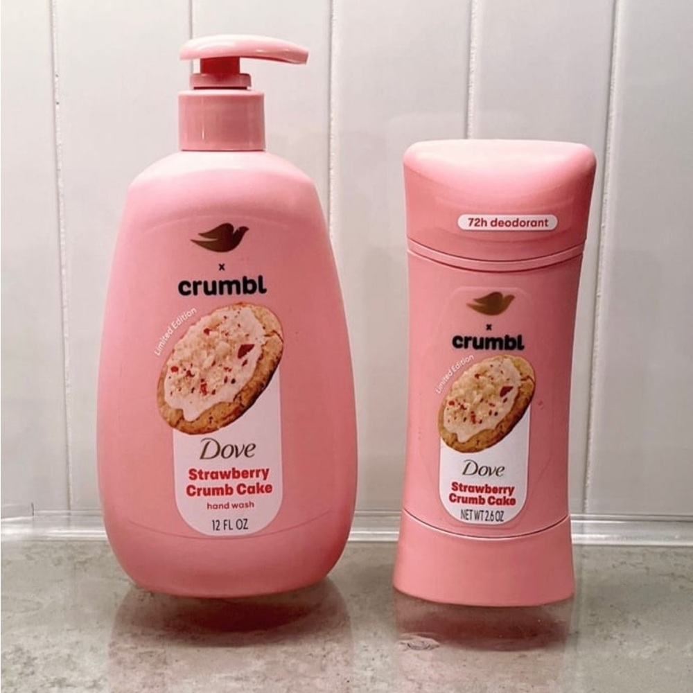 Dove x Crumbl Strawberry Crumb Cake 2pc set